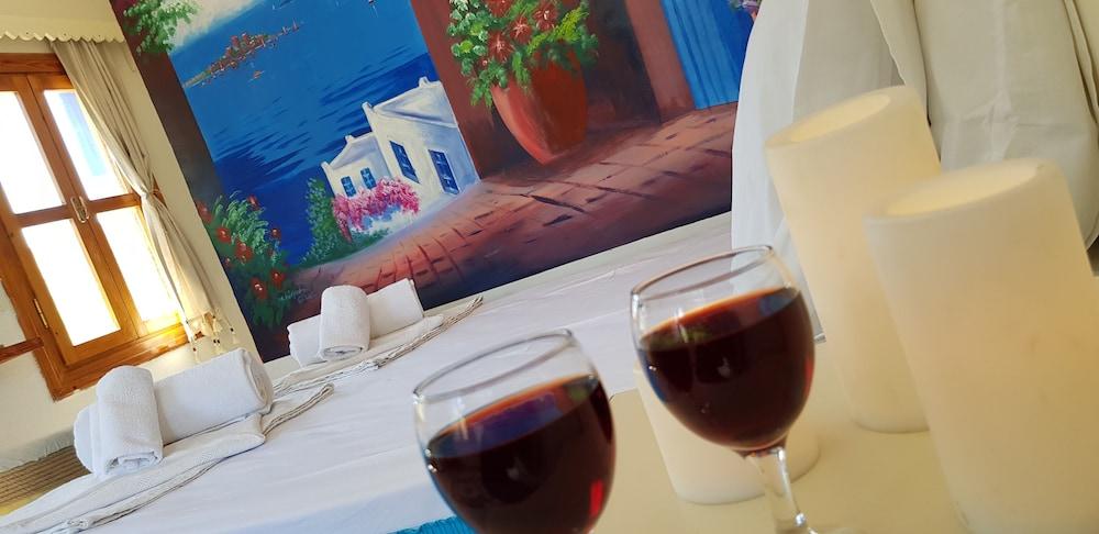 Hakan Hotel Bitez Bagian luar foto