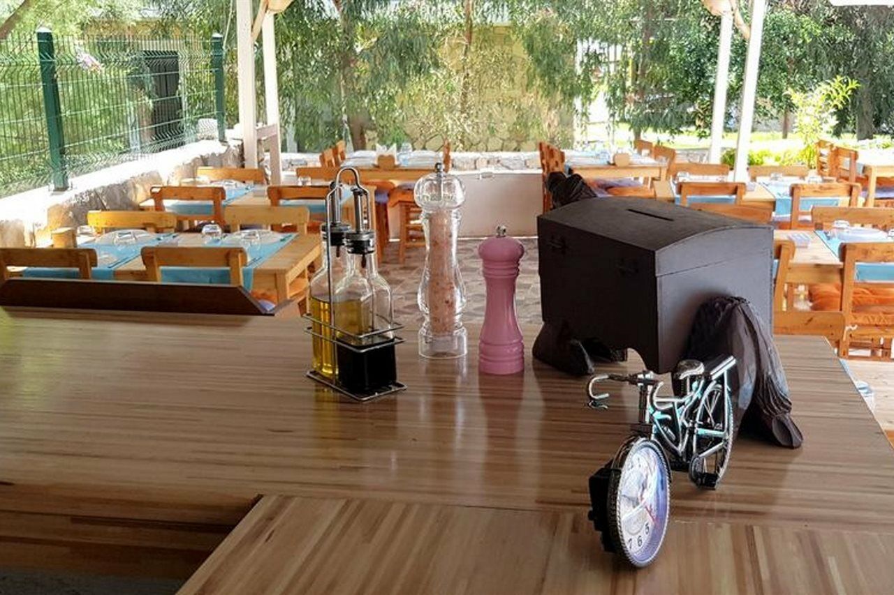 Hakan Hotel Bitez Bagian luar foto